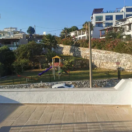 Zentrales Ferienhaus Bodrum Bogazici Fur Min. 6 Personen Meeraussicht Milas
